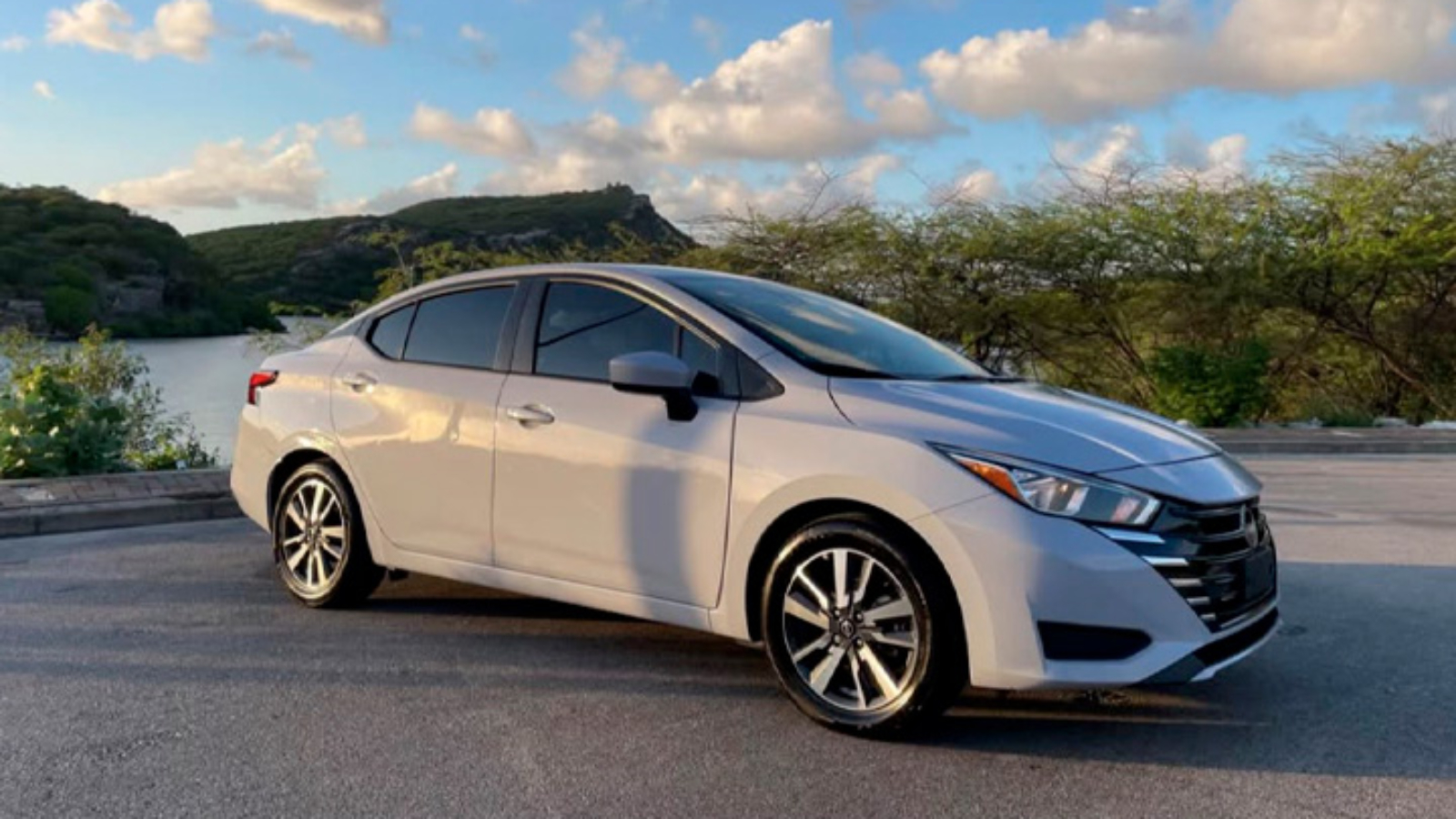 nissan-versa